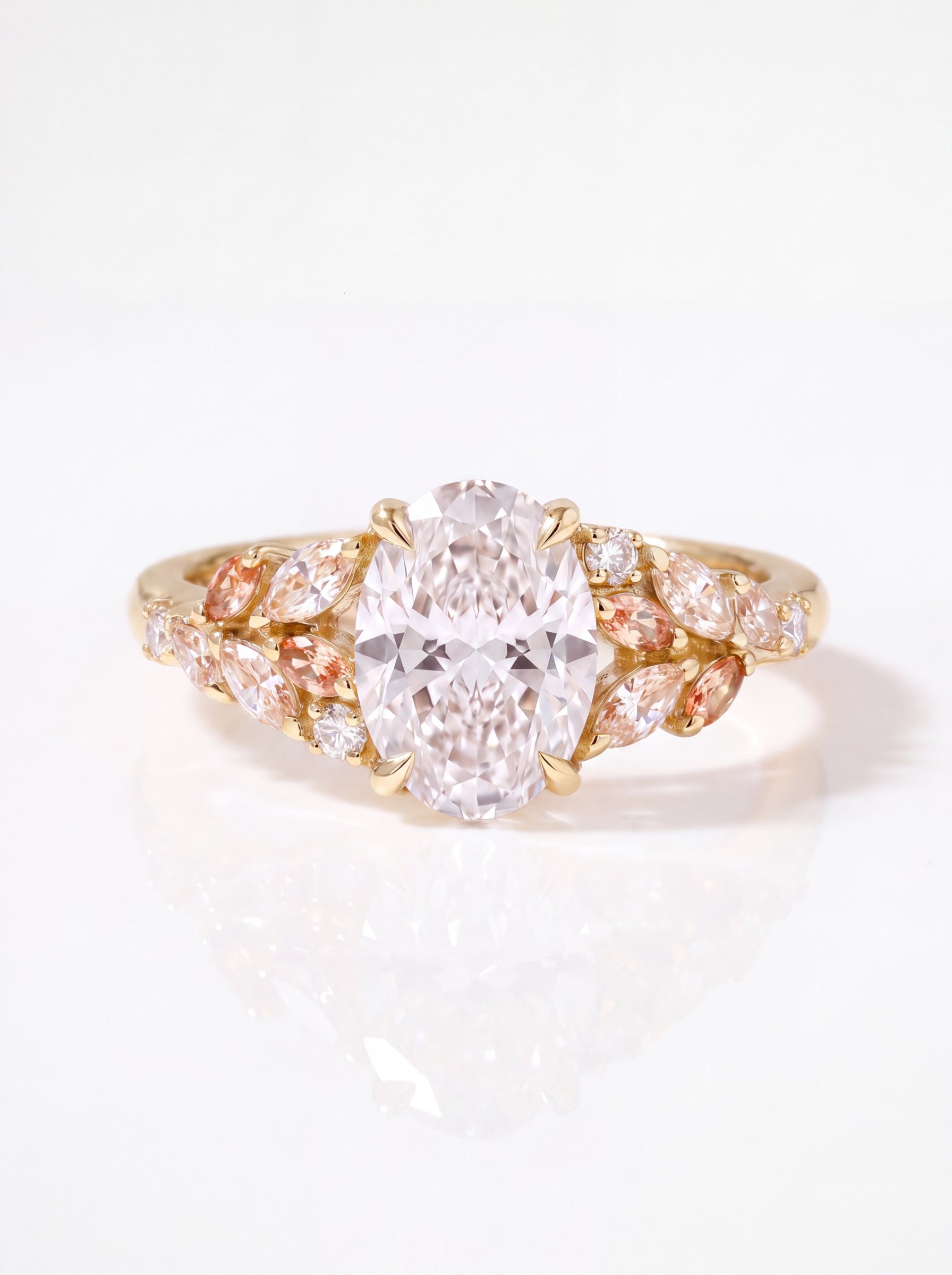 Bague or rose diamant ovale et diamants