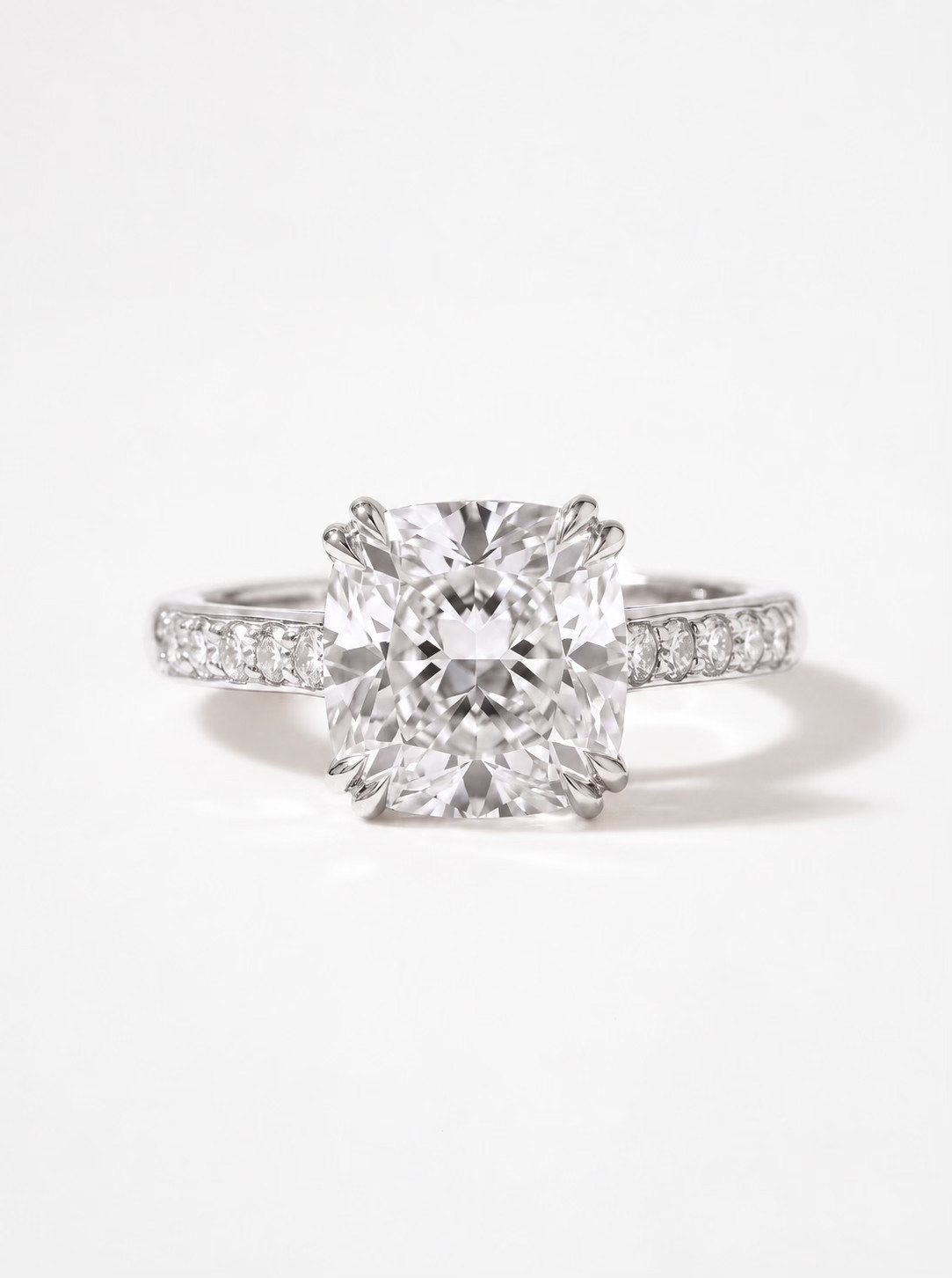 Bague diamant taille coussin